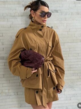 VIRAL ZARA 2 pc SET TREND COAT AND MINI SKIRT 
🚨firm price no discount